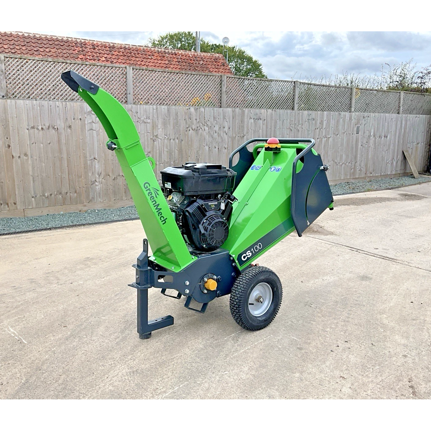 2022 SHOP SOILED GREENMECH CS100 4 INCH PETROL WOODCHIPPER 